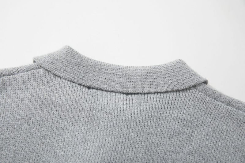 Maglione con colletto rovesciato in stile americano semplice e di alta qualità, stile old money, Eon Modish 25_voghion.com