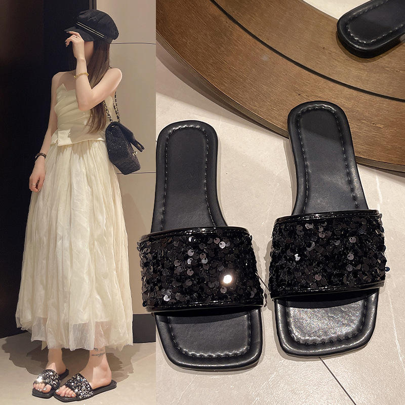 Schlichte und funkelnde Pailletten-Hausschuhe für den Außenbereich am Strand mit flacher Sohle für den Frühling 2024, lässige, rutschfeste, übergroße Flip-Flops_voghion.com