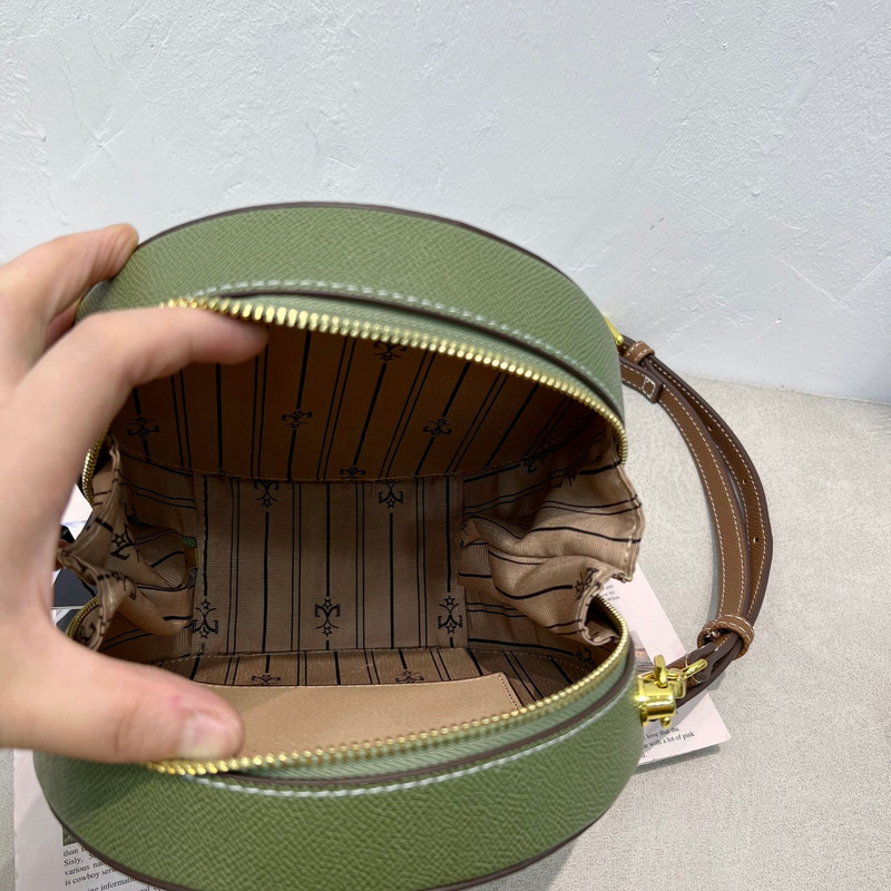Borsa da donna, stampa vintage, borsa rotonda traforata, borsa a tracolla dal design di nicchia_voghion.com