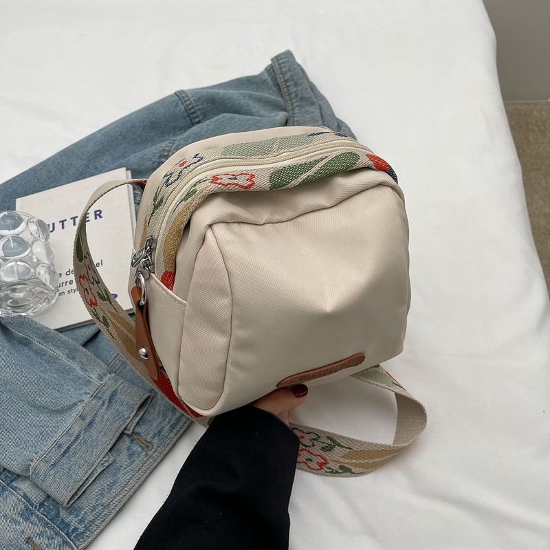2025 Nova Bolsa Feminina de Ombro Crossbody Primavera Verão Casual Lona Versátil Oxford Pano Shell_voghion.com