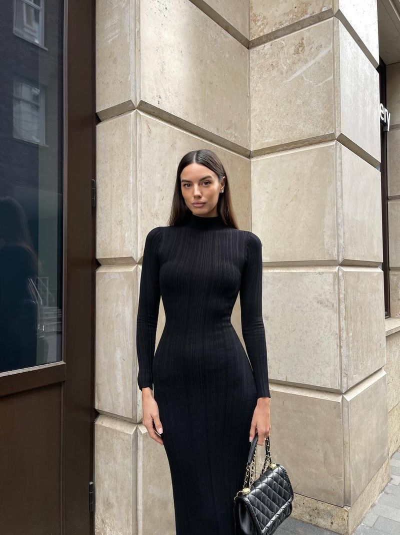 2024 Herbst Winter Langarm Strick High Neck Engen Französisch Elegante Basis Gestreiften Pullover Kleid_voghion.com