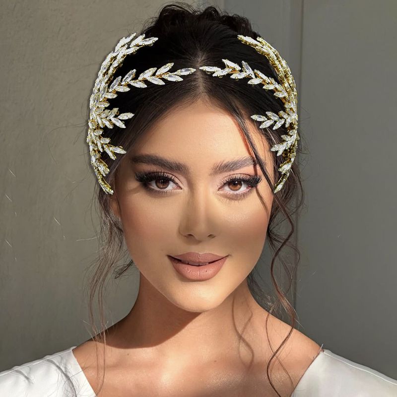 Νυφική χτένα μαλλιών με μακρύ κλιπ στρας, νυφικό, κόμμωση, πλαϊνή χτένα, κομμάτι μαλλιών_voghion.com