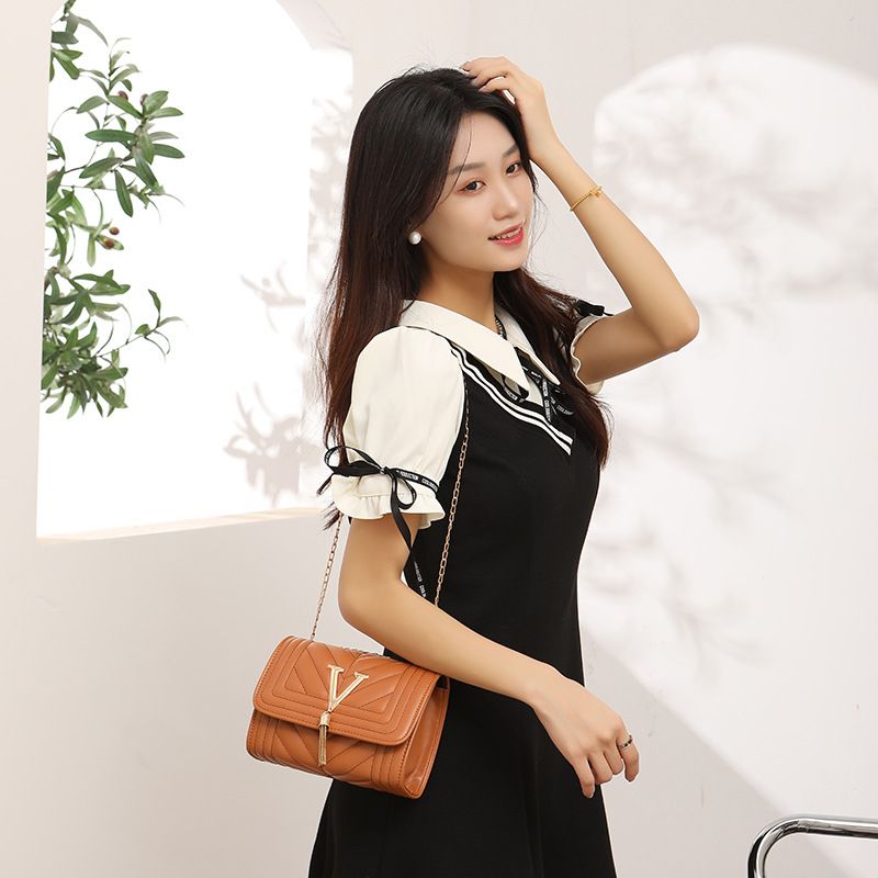Borsa a tracolla ricamata da donna con frange a V - Elegante borsa a tracolla con motivo a righe, design boho alla moda_voghion.com
