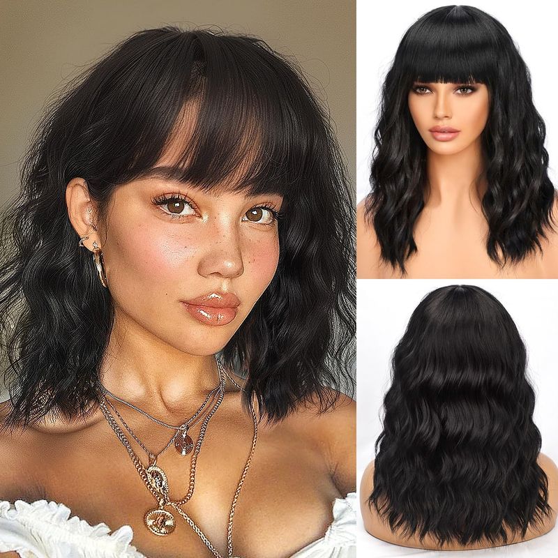 Perruque synthétique courte et ondulée pour femme – Bob noir avec frange et texture ondulée (bonnet intégral résistant à la chaleur)_voghion.com