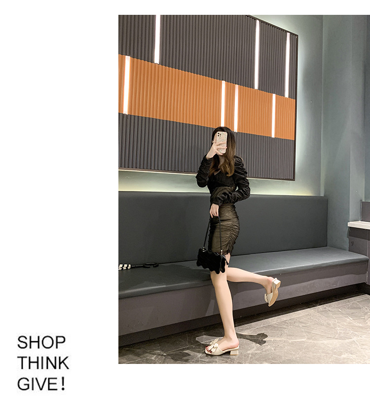 Õrna tuulega paksu kontsaga lipsuga sandaalid ja sussid 2023. aasta kevad- ja suveks. Uued prantsuse stiilis plätud seelikuga kingadega._voghion.com