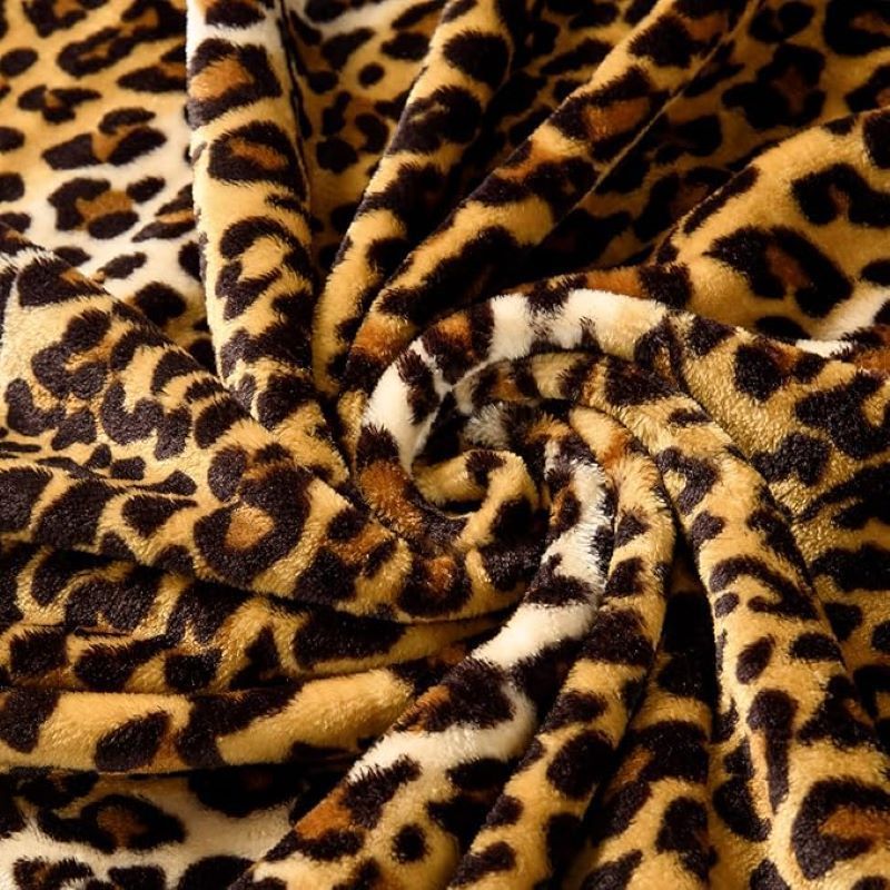 Printed Cover Soft Classic Leopard Print Flannel Blanket Special Skin Friendly_voghion.com