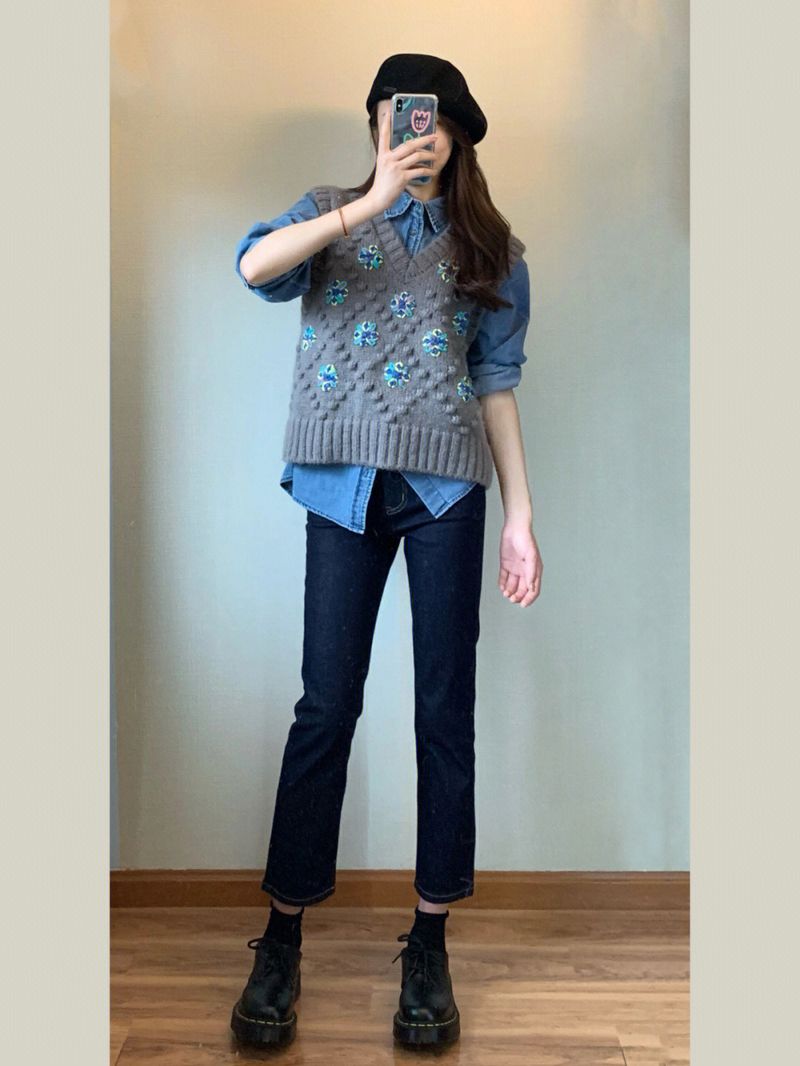 Outfit im Milchstil mit Strickweste mit V-Ausschnitt, Sinn für Damendesign, Nische und vielseitig, ärmelloses graues Oberteil_voghion.com