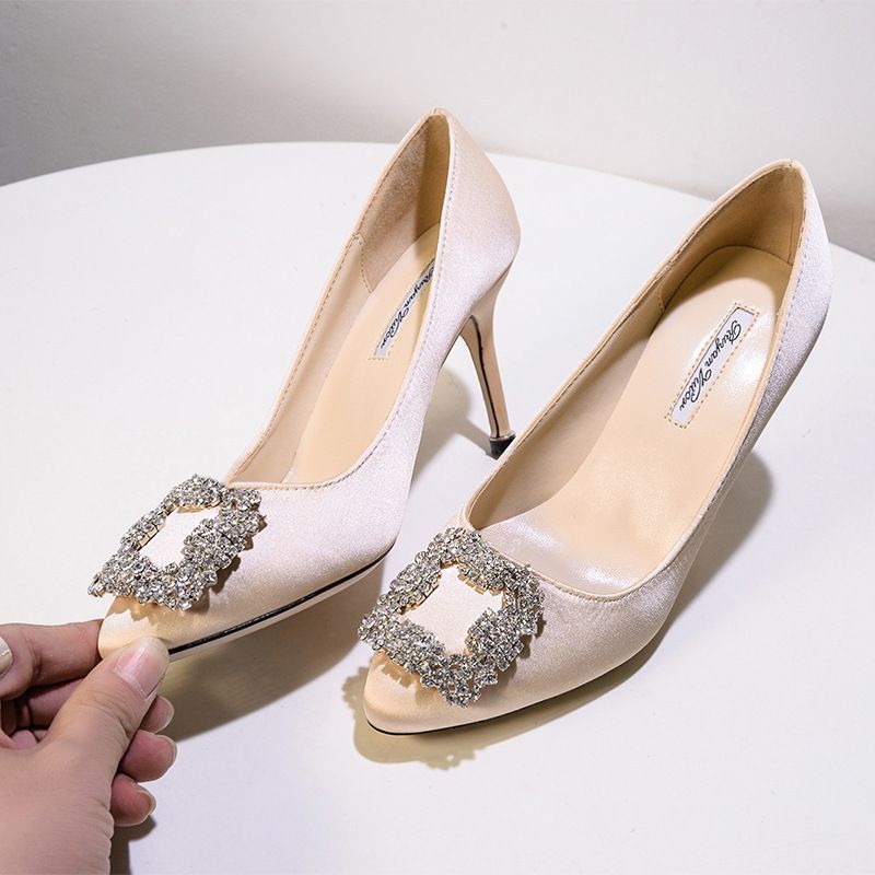 En stock Une pièce Dropshipping MB Por Escarpins à talons hauts et fins pour femmes, bout carré pointu, boucle unique en forme de flocon de neige et strass_voghion.com
