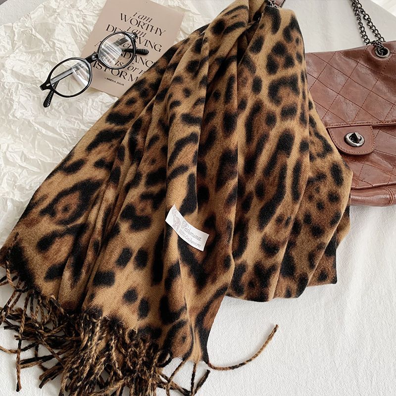 Leopard Print For Women Winter 2024 New Design Thickened Warm Scarf With Tassels_voghion.com