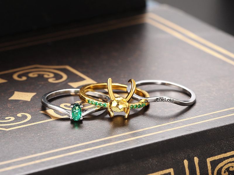 Klaar voorraad Loki ringensets voor vrouwen Superheld Thor Groene kristal bijpassende kroonhelmringen Stapelbare sieraden Unisex Cosplay_voghion.com