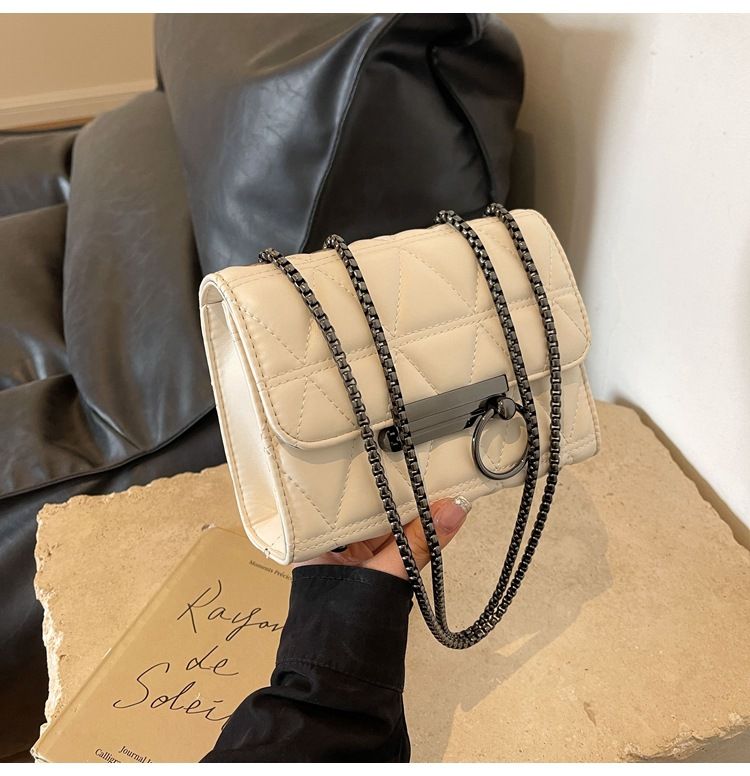 High end feeling small for women 2024 new fashion niche design mouth red crossbody diamond grid chain bag_voghion.com