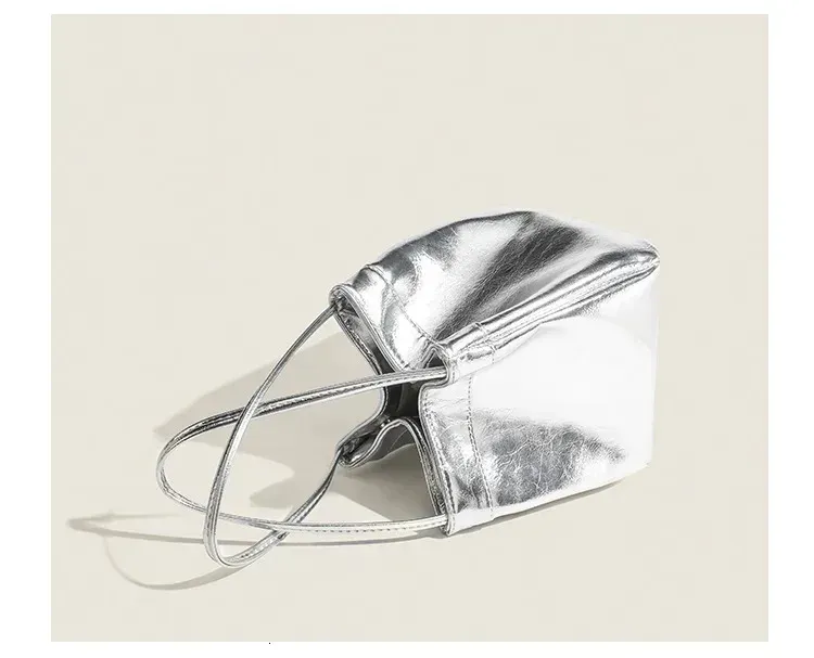 Womens Silver Bucket Bag 2024 Fashionable Simple Lunch Box Niche Western Texture Handheld Small 250314l_voghion.com