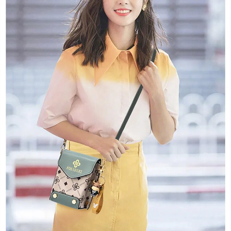 Mini Flap Crossbody Telefon Bokstavstryck axelväska, fyrkantig plånbok med dubbdekor för kvinnor (4,7*6,7*3,7) tum_voghion.com
