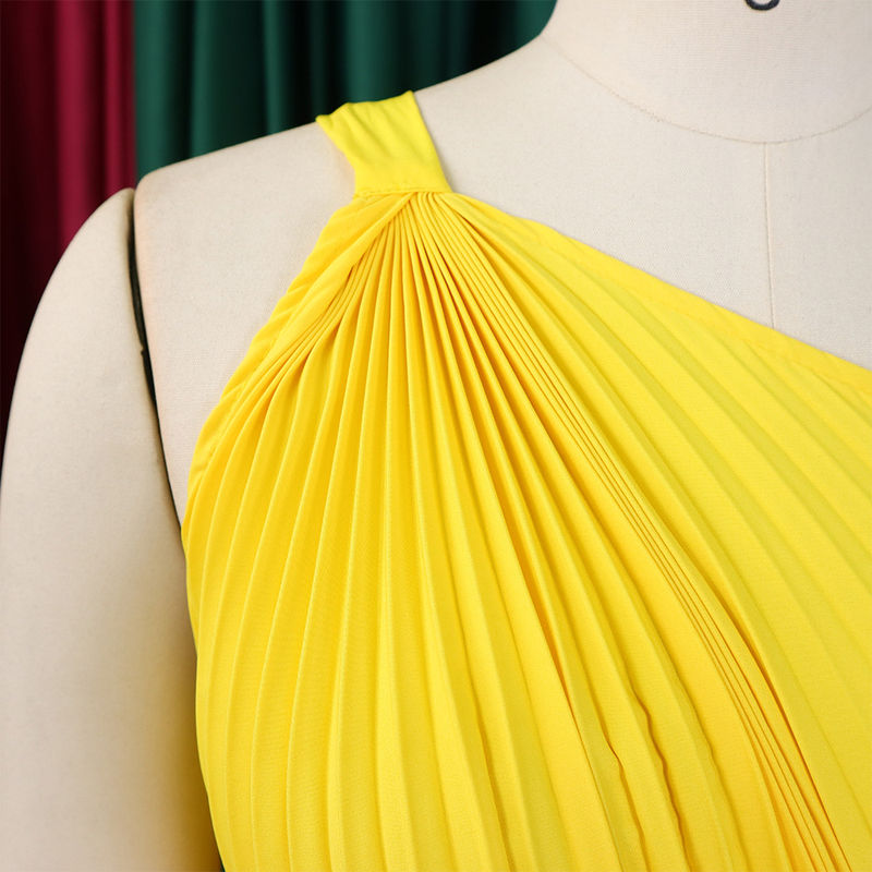 Women's with belt new fashion temperament slanted shoulders solid color pleated skirt hem _voghion.com