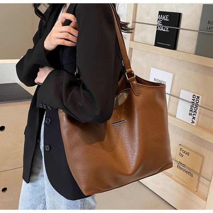 FOUR ONE Pendlertasche mit großem Fassungsvermögen für Damen, neue modische Unterarmtasche im koreanischen Stil mit einer Schulter, Handgriff in Hundert Schritten_voghion.com