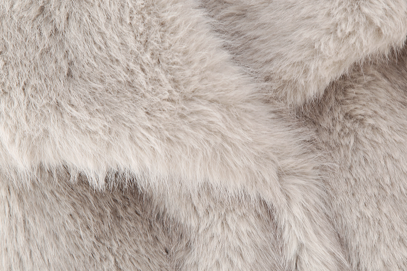 Jaqueta curta feminina com efeito de pele artificial para inverno_voghion.com
