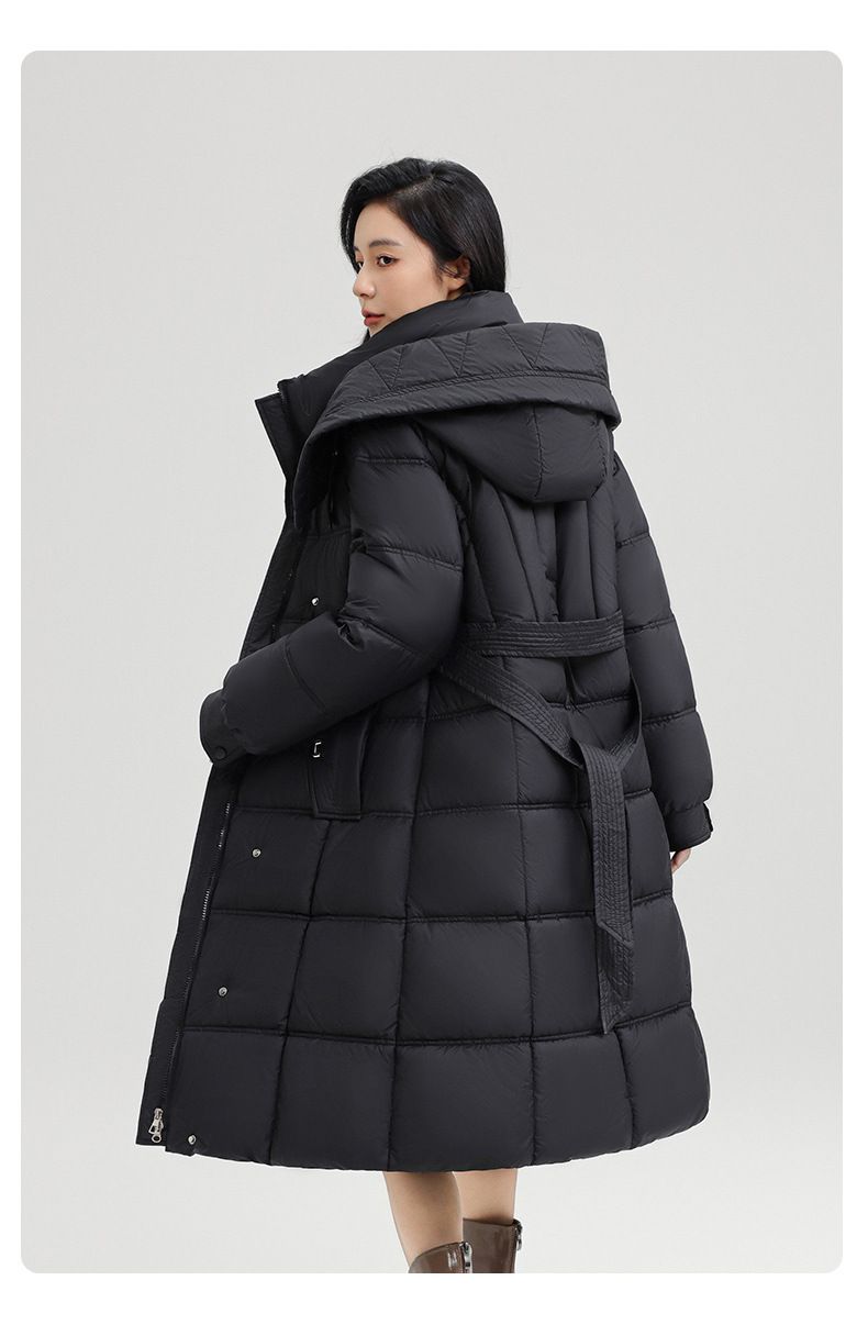 Langer Puffermantel mit Kapuze für Damen in Übergröße – Slim Fit Winterjacke mit Gürtel (M-XXXL) | Stylisch & Warm_voghion.com