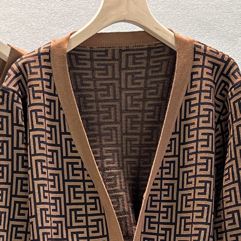 printed casual suit women's shawl coat + V-neck bottoming sweater + wide-leg trousers three-piece set_voghion.com