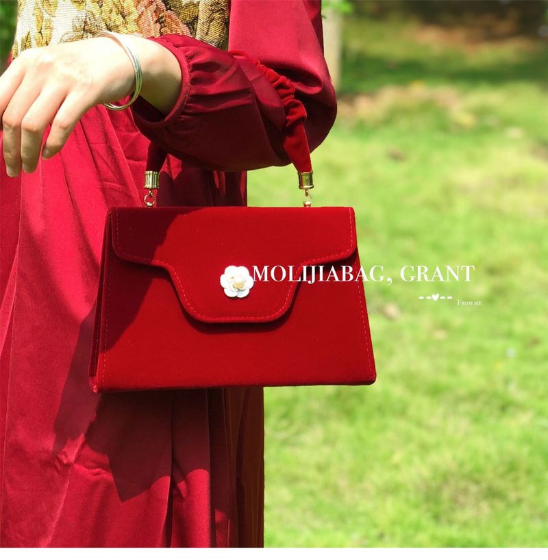 for Bride with Pearl Red Feeling Wedding Tide Summer Camellia 2024 New Handheld Bag_voghion.com