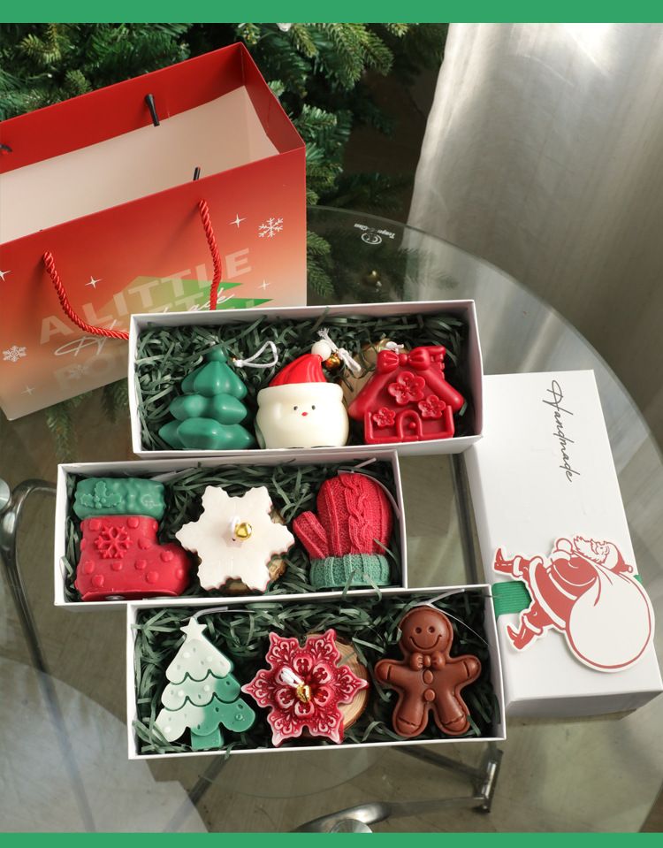 Cartoon gingerbread man high-end aromatherapy candle Christmas tree fragrance ornament deer shaped souvenir gift box set_voghion.com