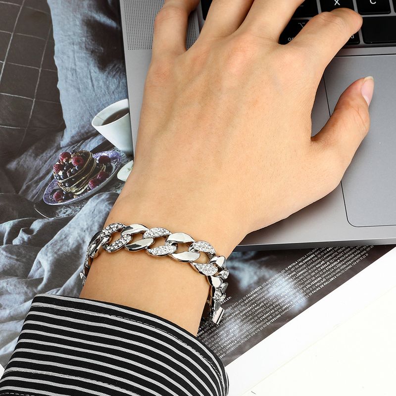 Bracciale cubano di marca alla moda punk con geometria hip hop piena di diamanti minimalista alla moda_voghion.com