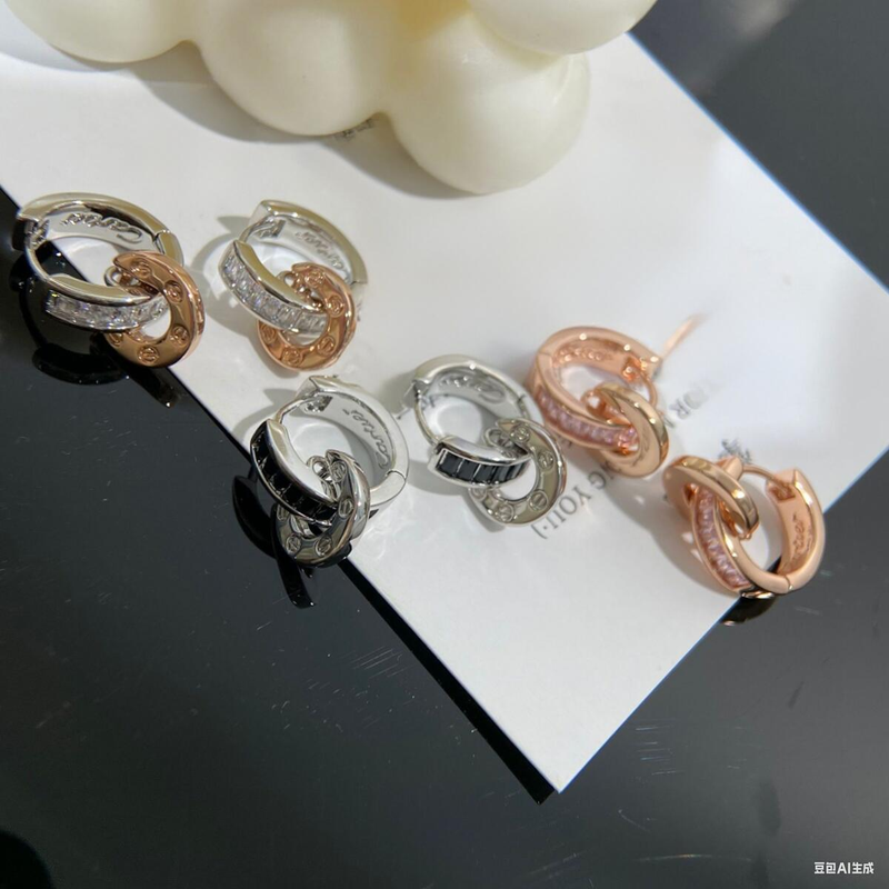 Elegant Zircon Inlaid Ear Clips Niche Design High-end Personality Circle Earrings_voghion.com
