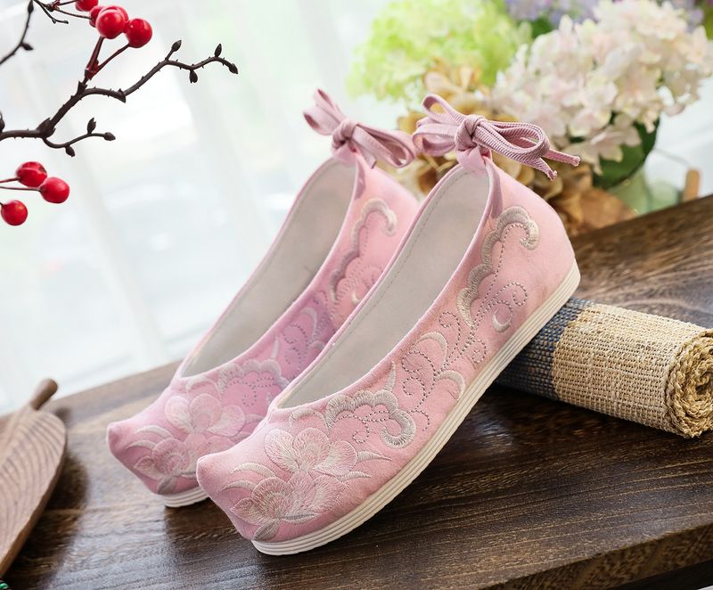 Hanfu-Wolkenkopf mit Schleife, Schuhe mit umgedrehtem Kopf, erhöhte Innenhöhe, antikes Kostüm, bestickte Stoffschuhe mit flacher Unterseite_voghion.com