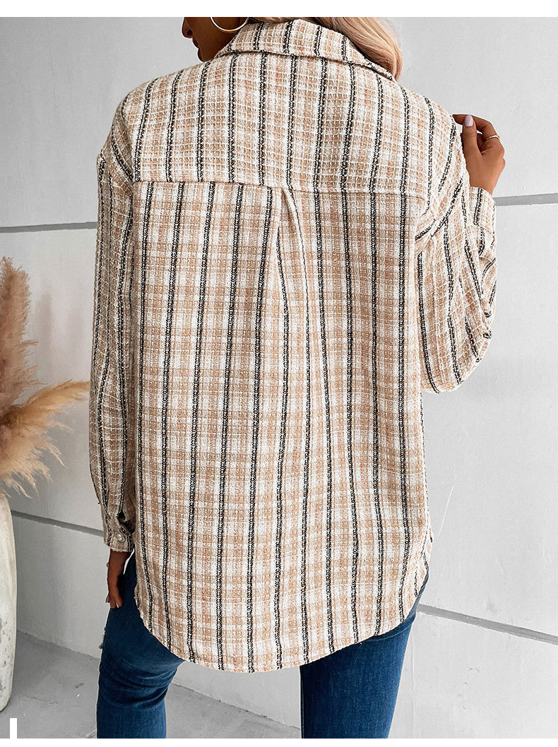 Women's fashion plaid shirt outside to match women_voghion.com