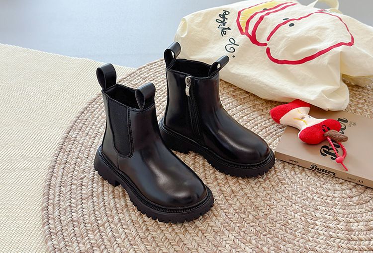 Stivali singoli corti alla moda per bambine, stile britannico, per bambine, modello Martin, autunno 2025_voghion.com