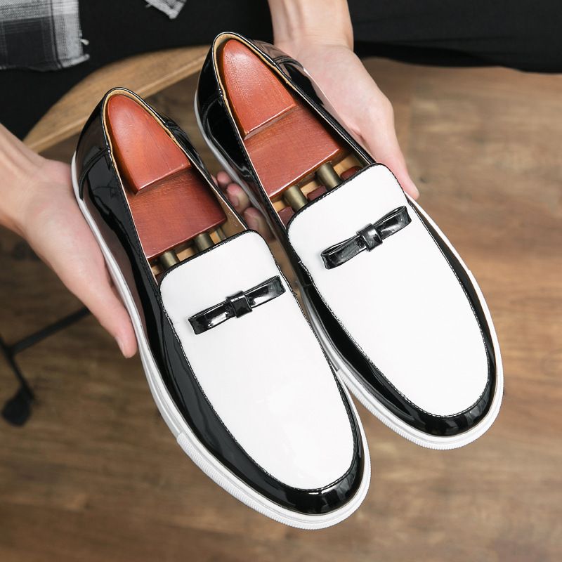 Suitable For All Seasons British Style Business Casual Flat Slip-On Leather Shoes Large Size Personality Fashion Black And White Runway Sneakers_voghion.com