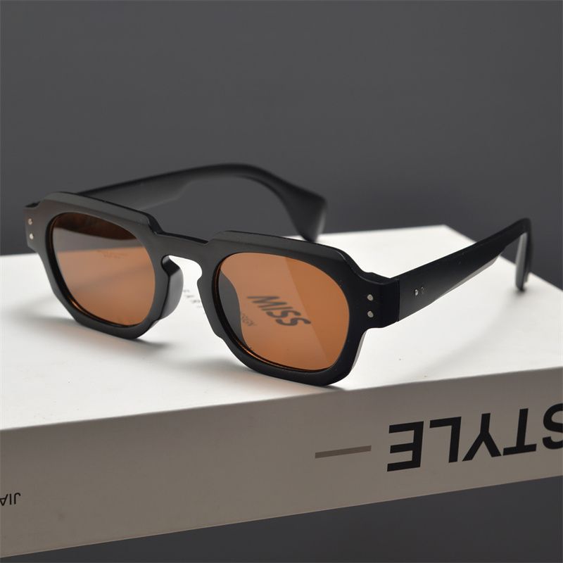 Lunettes de soleil à monture épaisse personnalisées pour hommes et femmes, verres irréguliers_voghion.com
