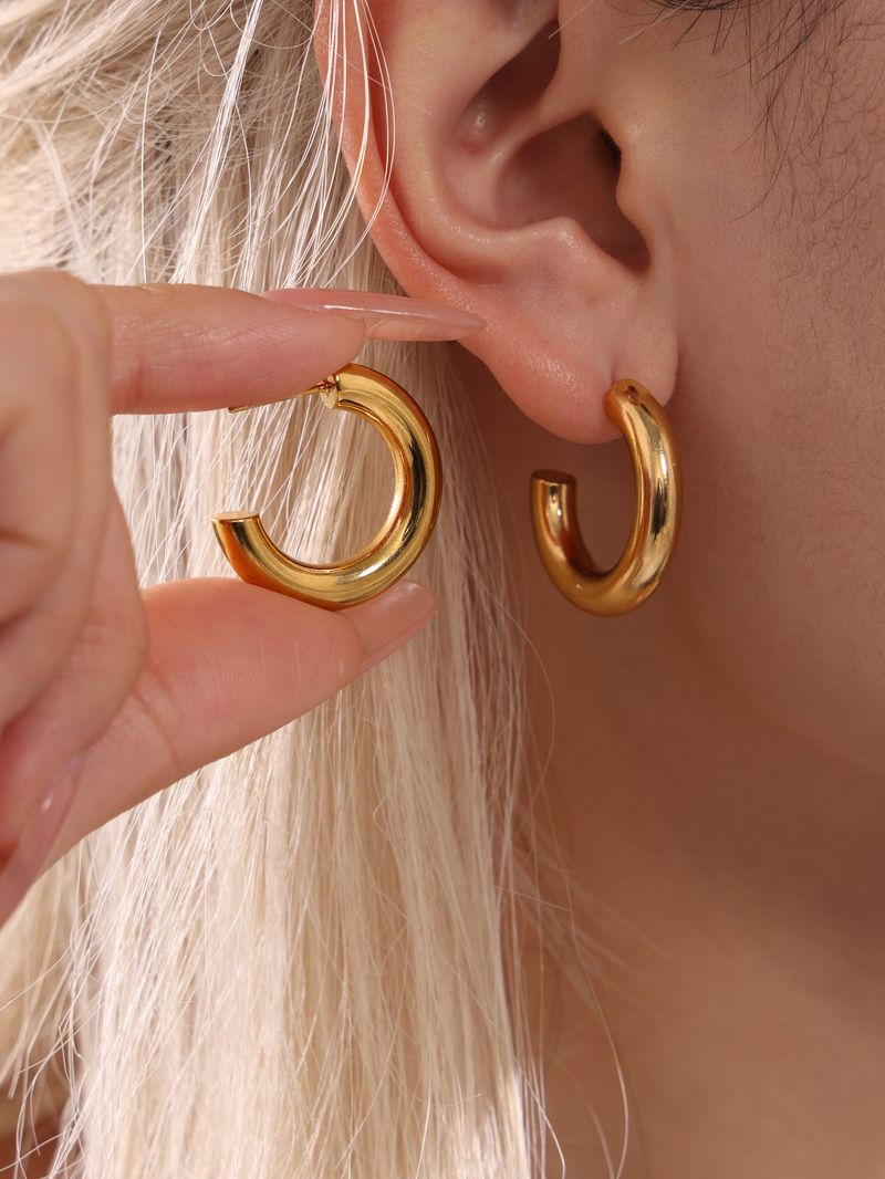 Orecchini da donna eleganti in stile minimalista a forma di C, placcati in oro francese 18 carati, orecchini lisci a forma di anello temperamento_voghion.com