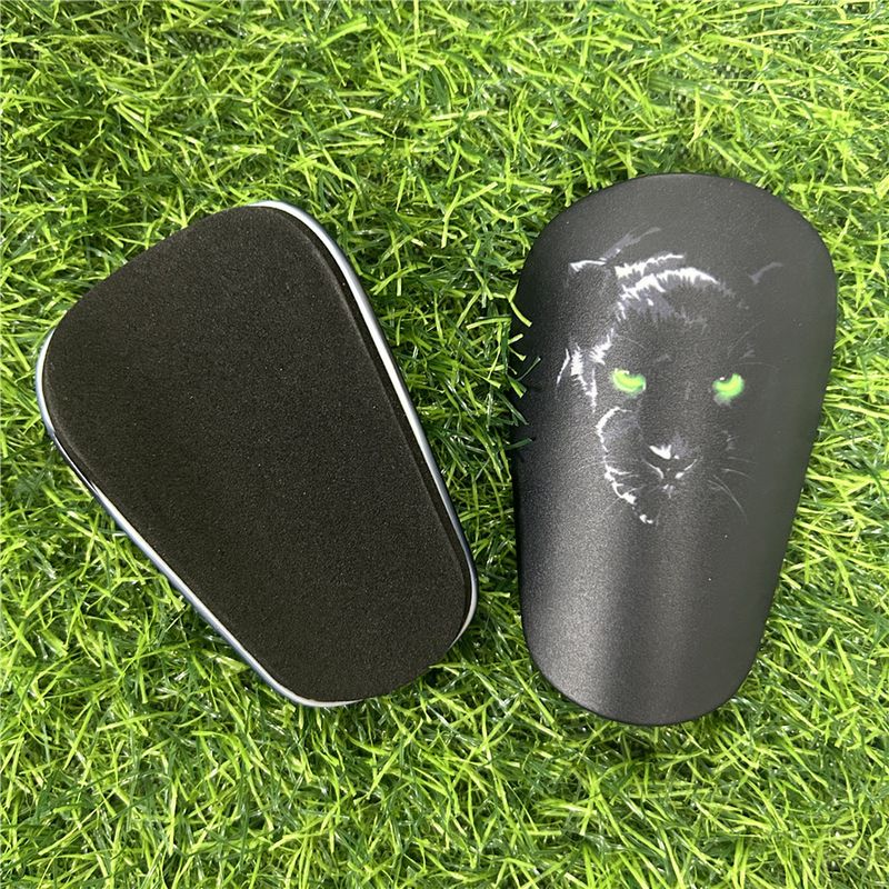 Mini protège-tibias pour enfants et adolescents – Protège-tibias de football légers en plastique PBT – Sangles réglables pour un ajustement sûr (8 x 5 cm, 10 x 6 cm, 12 x 8 cm)_voghion.com