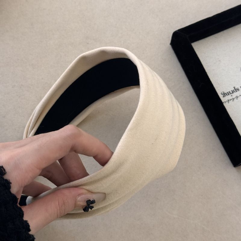 Fascia per capelli in velluto viola larga per donna, fermaglio per il lavaggio del viso a corona alta per autunno e inverno, design di nicchia, morbida fascia per capelli lavorata a maglia_voghion.com