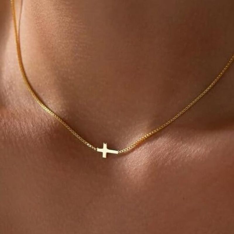 Nouveautés en Europe et en Amérique : collier croix tendance en alliage pour femmes, chaîne ajustable haut de gamme, bijoux tendance_voghion.com