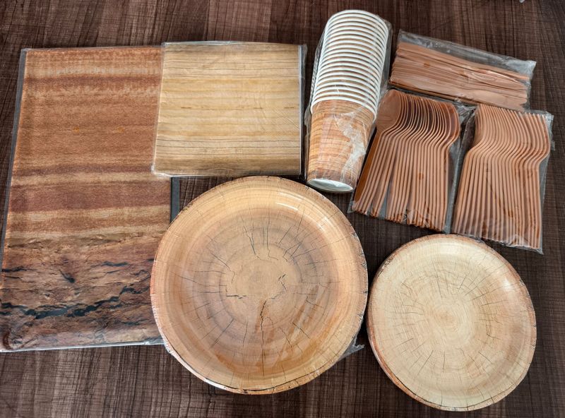 Easter Day Original Wood Grain Party Tableware Lumberjack Camping Hunting Theme Decoration Disposable Paper Plate Towel Tablecloth Set_voghion.com