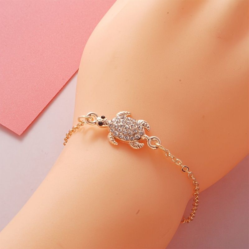 Farbbeständiges Armband im koreanischen Stil mit Kleeblatt-Schlüsselanhänger in Form einer Acht für Frauen, schlichter Modeschmuck, Persönlichkeit_voghion.com