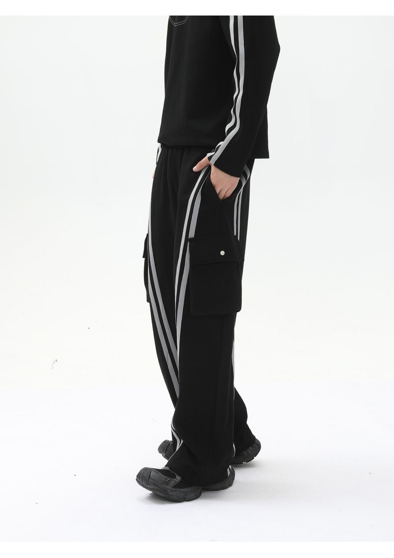 Completo da uomo con felpa e pantaloni della tuta color block a righe retrò – Completo a maniche lunghe in stile college vintage_voghion.com