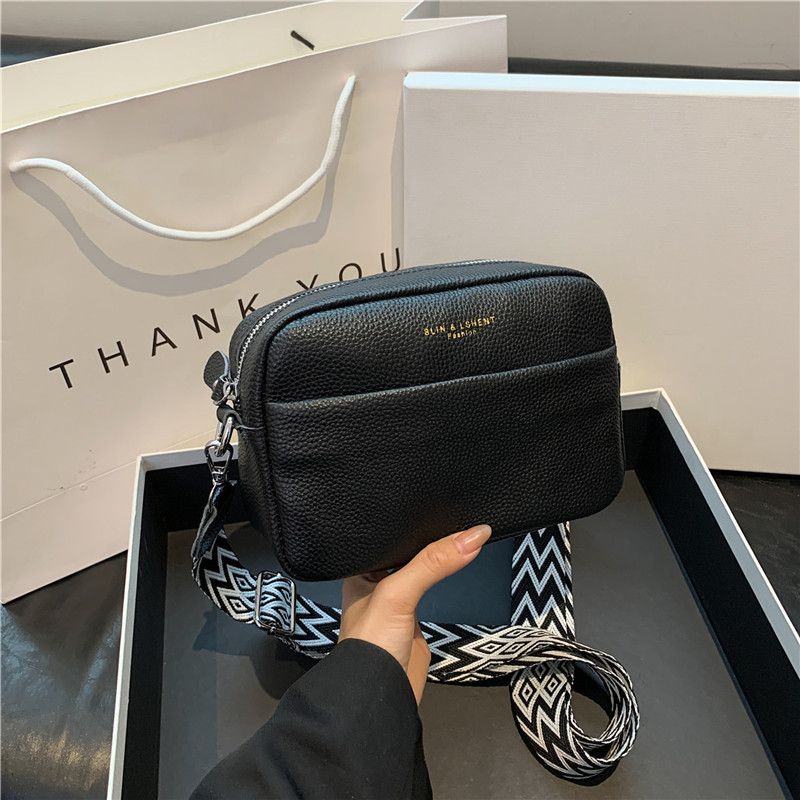 Beibei Shangpin 2023 Autumn/Winter New Women's Versatile Texture Cowhide Letter Camera Single Shoulder Oblique Straddle_voghion.com