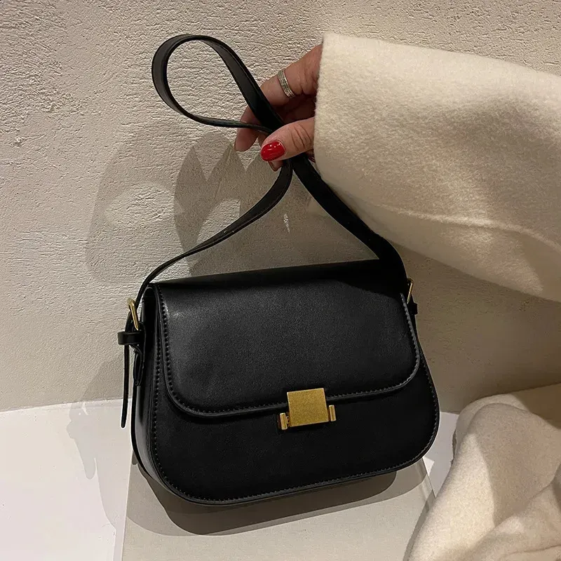 Borsa a tracolla da donna senza spalline in vera pelle di vacchetta, alla moda, piccola e quadrata, la più piccola borsa nera in 240828_voghion.com