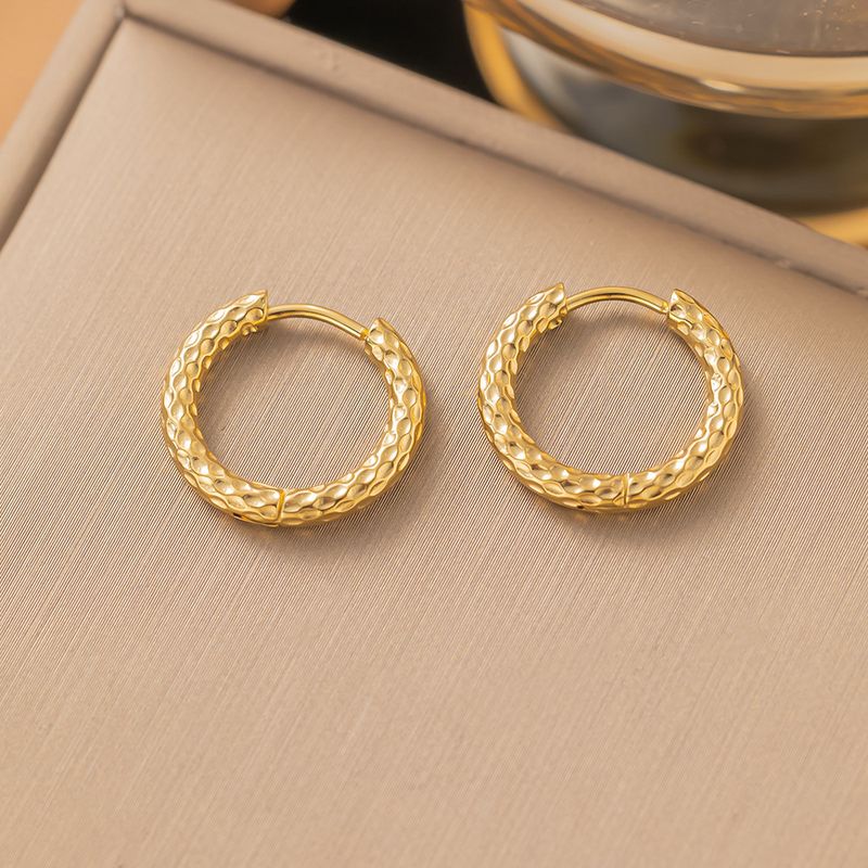 Ins Fashion Starry Titanium Ronde Dames Gesp Eenvoudige Stijl Roestvrijstalen Oorbellen Ooraccessoires Voor Vrouwen_voghion.com