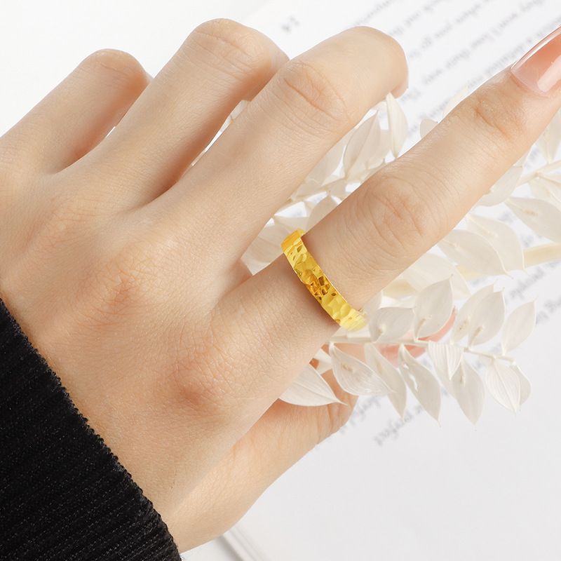 Alianças de casal em aço com textura martelada – Alianças para ele e para ela | Anéis minimalistas unissex hipoalergênicos | Anéis de compromisso modernos_voghion.com