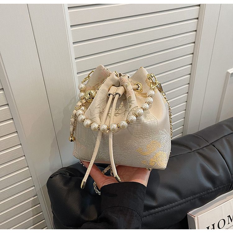 Nuovo secchiello ricamato, piccolo vento profumato, catena di perle, Hanfu portatile in stile cinese, borsa a tracolla con una sola spalla_voghion.com