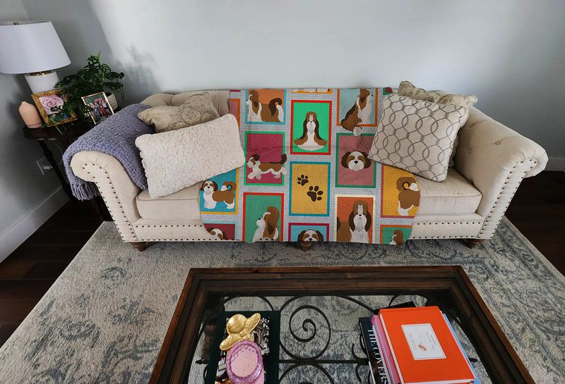 Lots of Shih Tzu Quilted Blanket 50x60 Artwork Pattern Quilted Throw Blanket for Bed, Couch, Sofa, Soft and Lightweight_voghion.com
