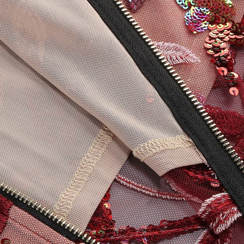 Abito sexy con spalle scoperte - Abito aderente con ricami floreali e dettagli in paillettes_voghion.com