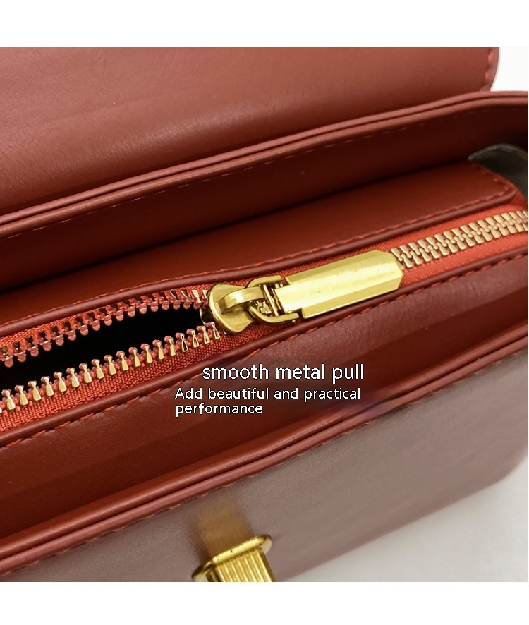 Fashionable and Stylish Small Bag for Women in 2024 New Autumn and Winter Trend Retro and Casual Versatile Crossbody Bag Portable Small Square Bag_voghion.com