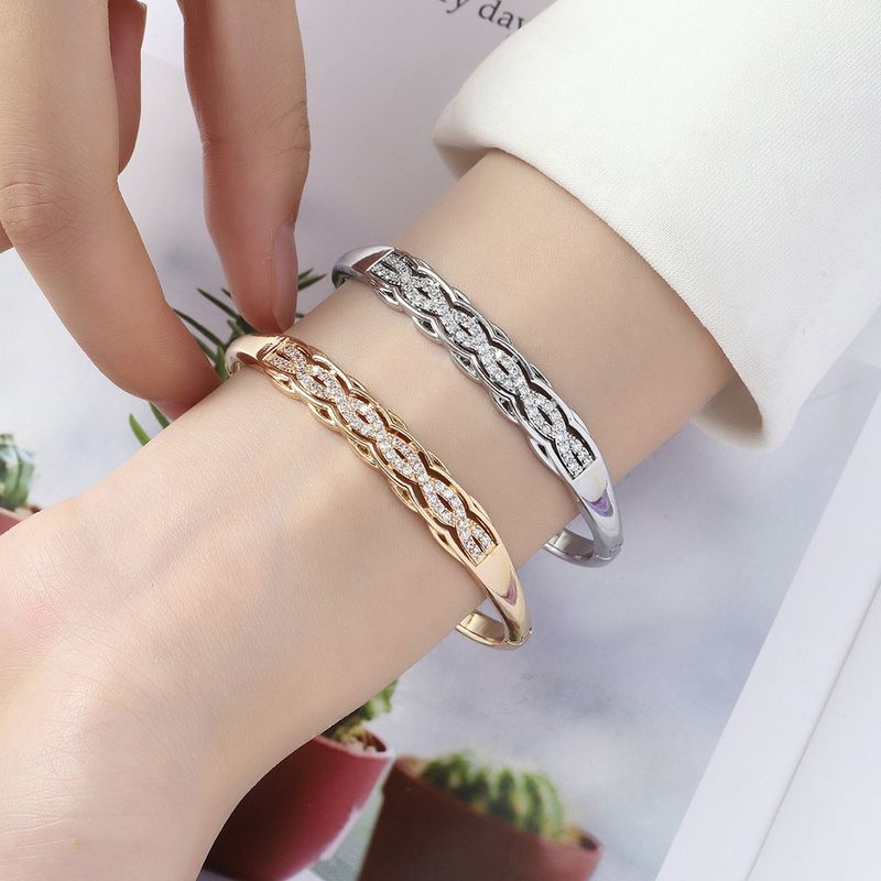 Inlaid Diamond Unique Creative Cross Snake Pattern Open Clasp Zircon Bracelet Fashion Trend Exquisite_voghion.com
