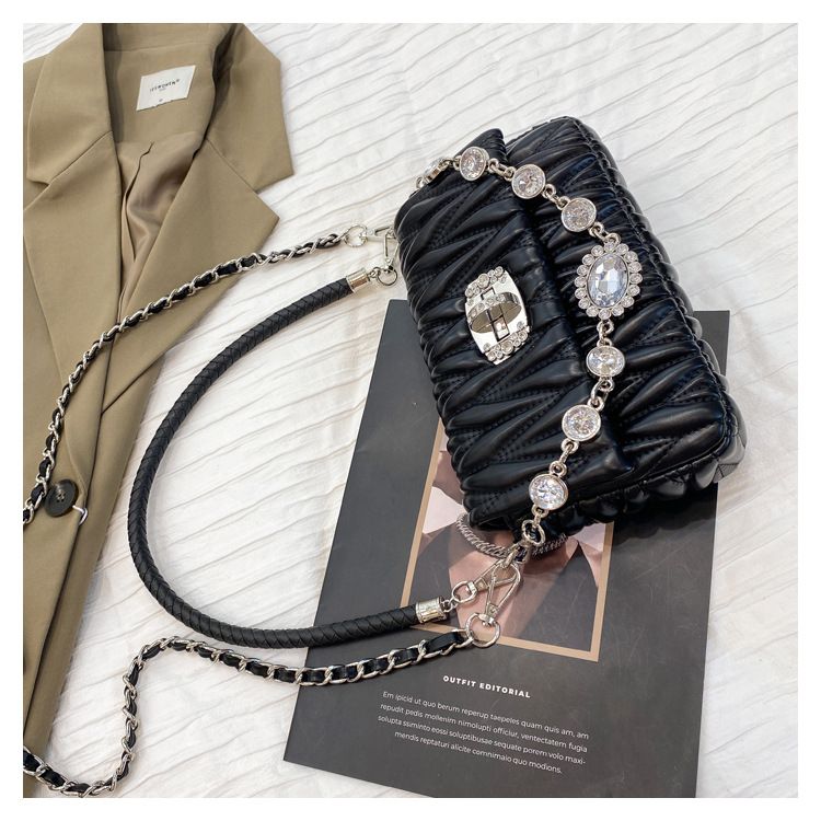 Fashionable and versatile niche chain bag one shoulder pleated diamond small fragrance style net celebrity ladies small bag ins shoulder bag_voghion.com