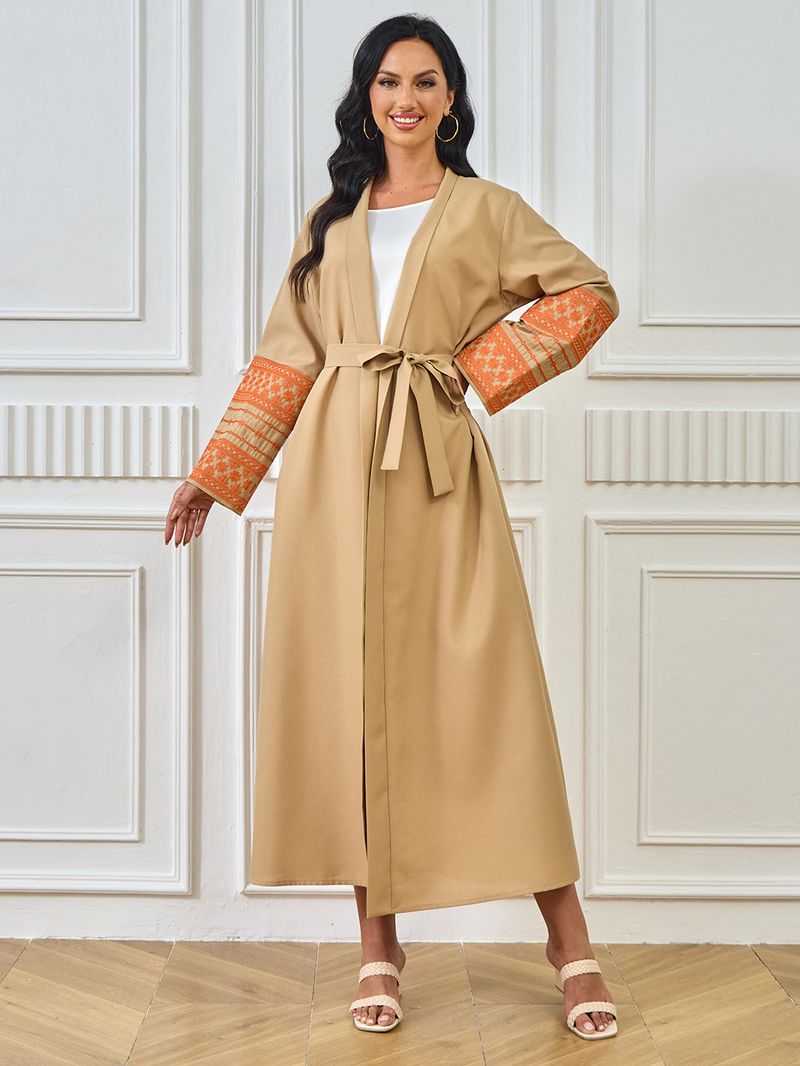 Sieviešu apģērbs Abaya Tuvo Austrumu musulmaņu modes elegants kardigans izšūta kleita sieviešu halāts_voghion.com