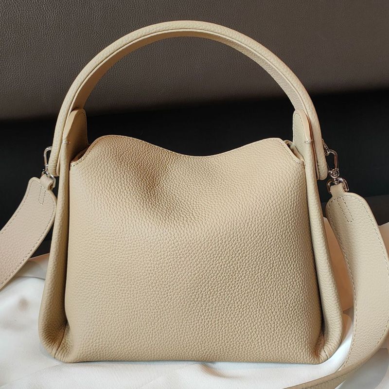 Genuine Women's With Large Capacity And Unique Cigarette Box Design Made Of Soft Leather One Shoulder Crossbody Bag_voghion.com